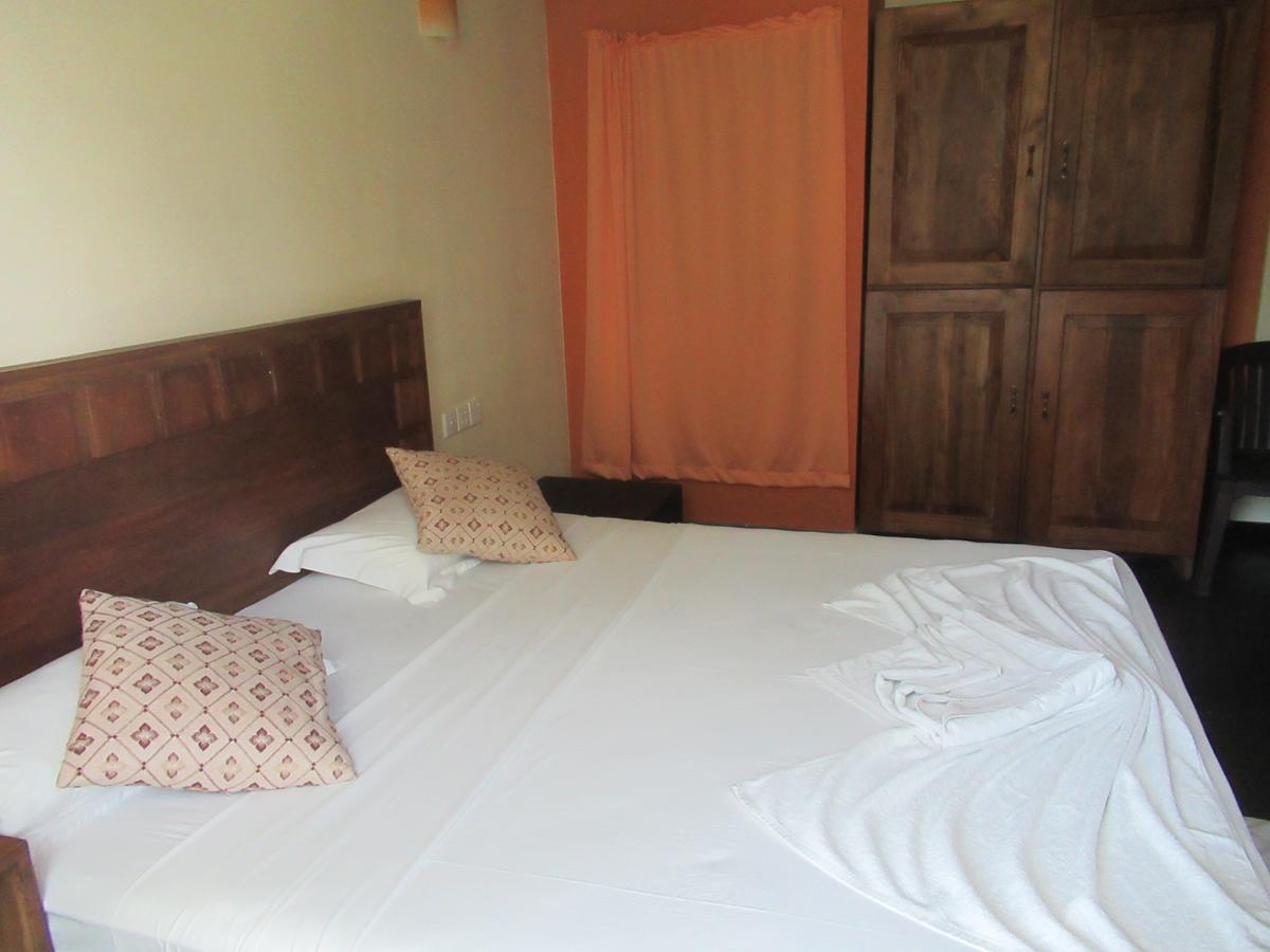 Ceylon Sea Hotel Tangalle Buitenkant foto