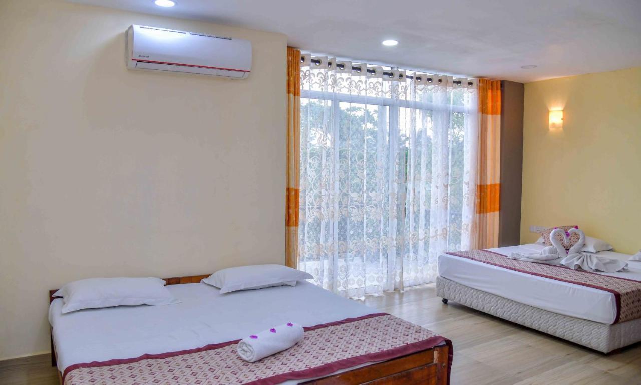 Ceylon Sea Hotel Tangalle Buitenkant foto