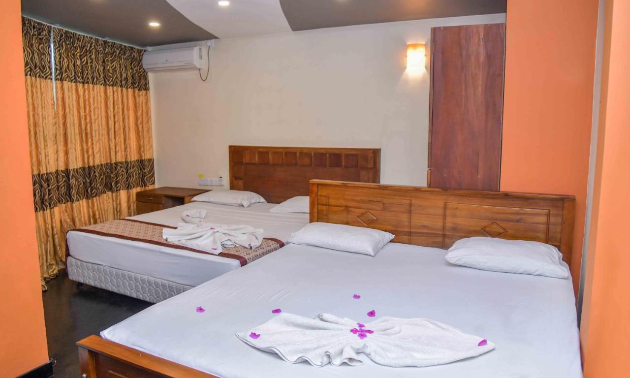 Ceylon Sea Hotel Tangalle Buitenkant foto