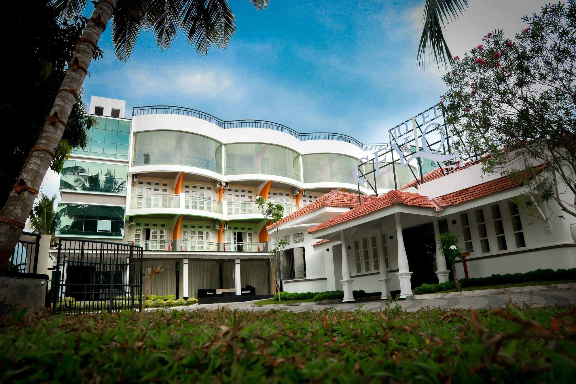 Ceylon Sea Hotel Tangalle Buitenkant foto